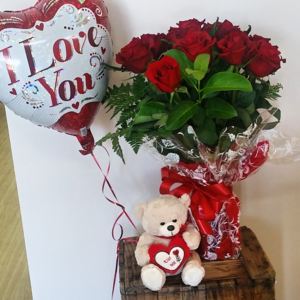 Roses, Bear and Balloon for Valentine's Day Delivery in Rockingham